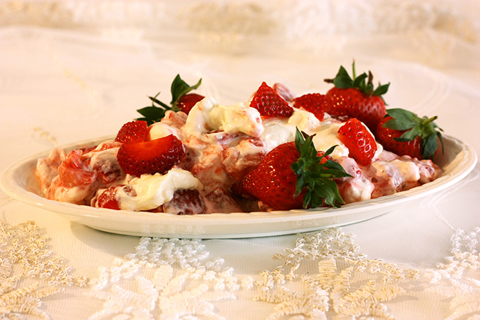 strawberry eton mess met aardbeien