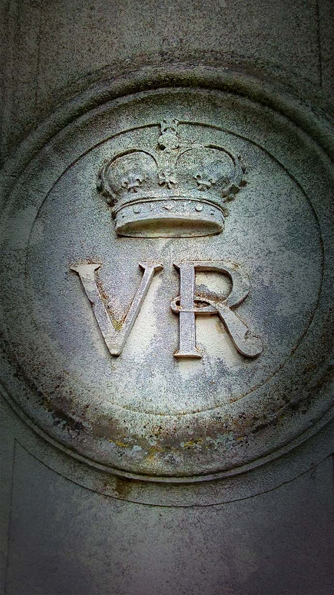 Victoria Monogram Kew