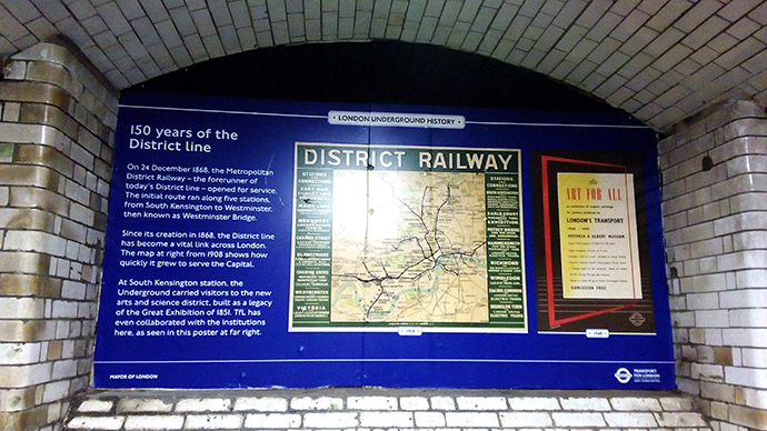 londen-victoria-albert-museum-underground-district-line