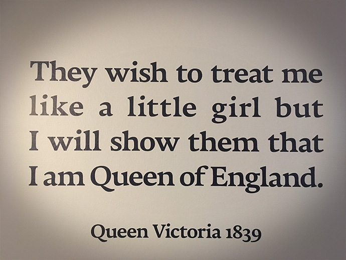 victoria-tentoonstelling-kensington-palace-woman-crown-koningin-quote