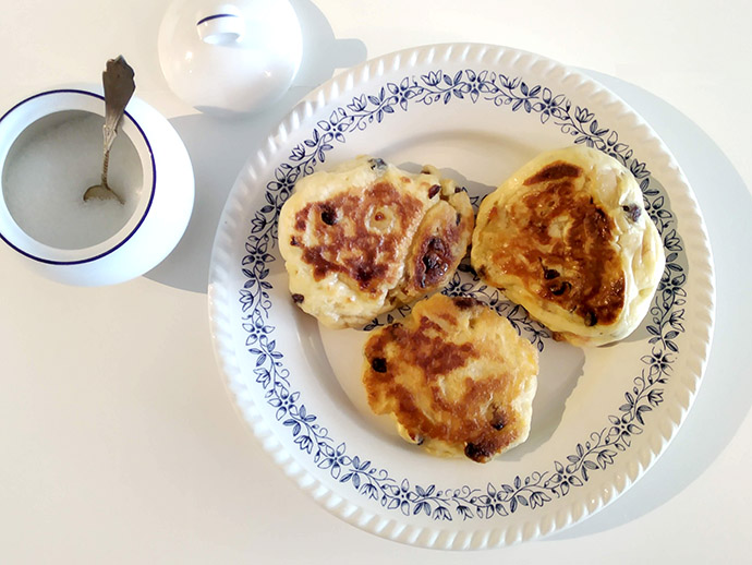 Ouderwets recept voor oma's appelpannenkoekjes.