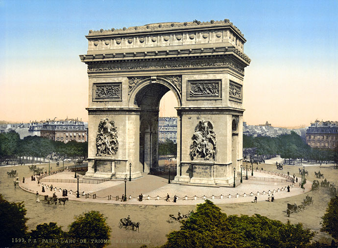 De Arc de Triomphe in Parijs, op een fotochroom uit 1890-1900 {Publiek domein].