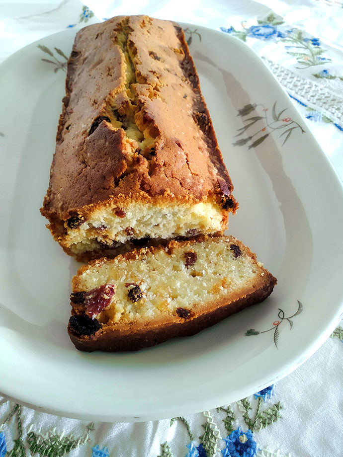 Cake Lord Berners, uit How To Cook The Victorian Way with Mrs. Crocombe.